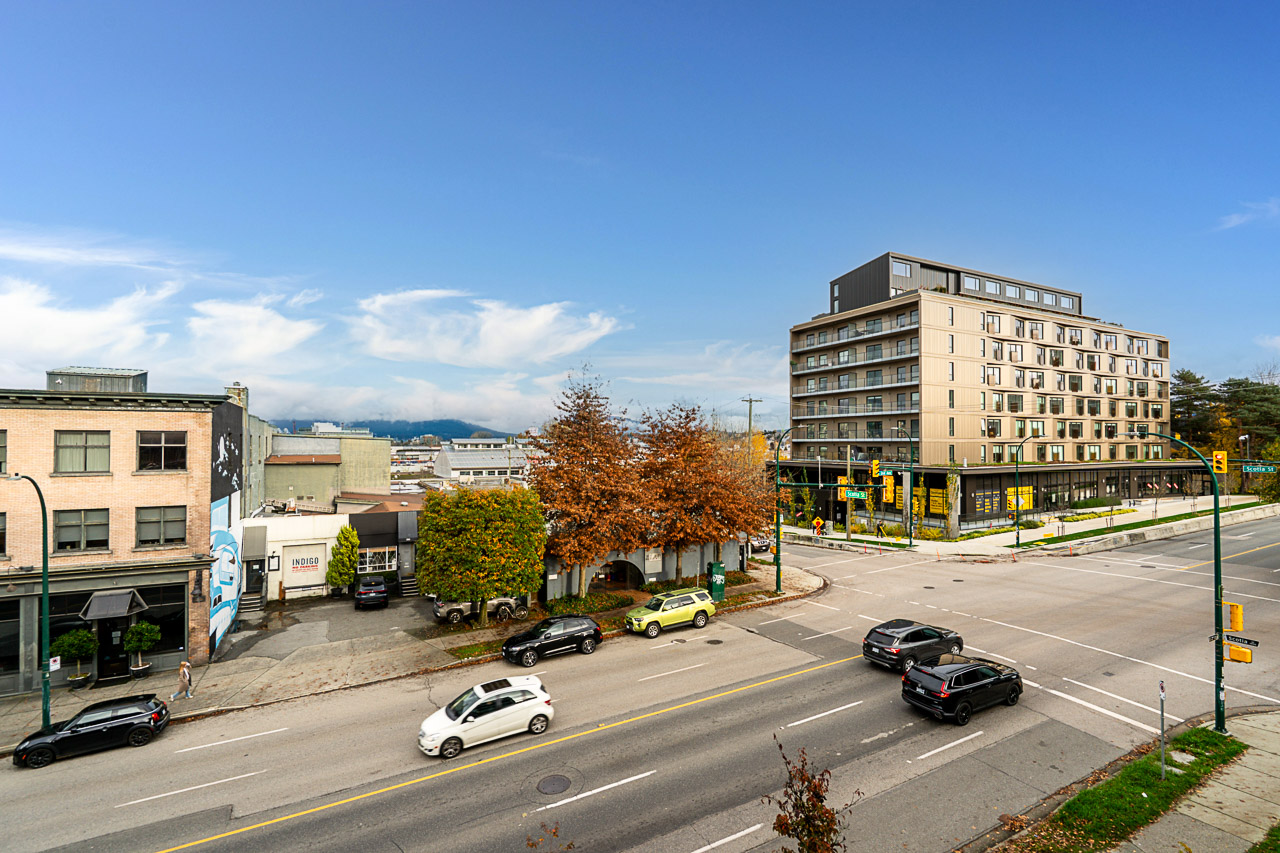 #417 - 256 E. 2nd Avenue